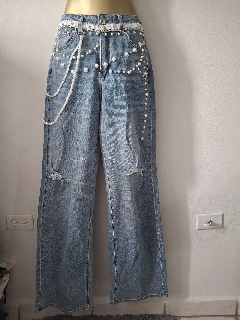 Pearl-Embellished Light Blue Wide-Leg Jeans